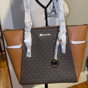 Charlotte Large Logo and Leather Top-Zip Tote Bag